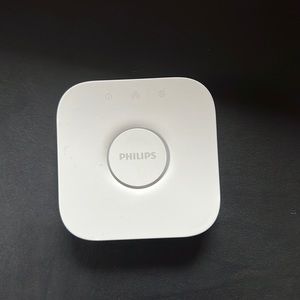 Phillips Hue Hub (no cords)